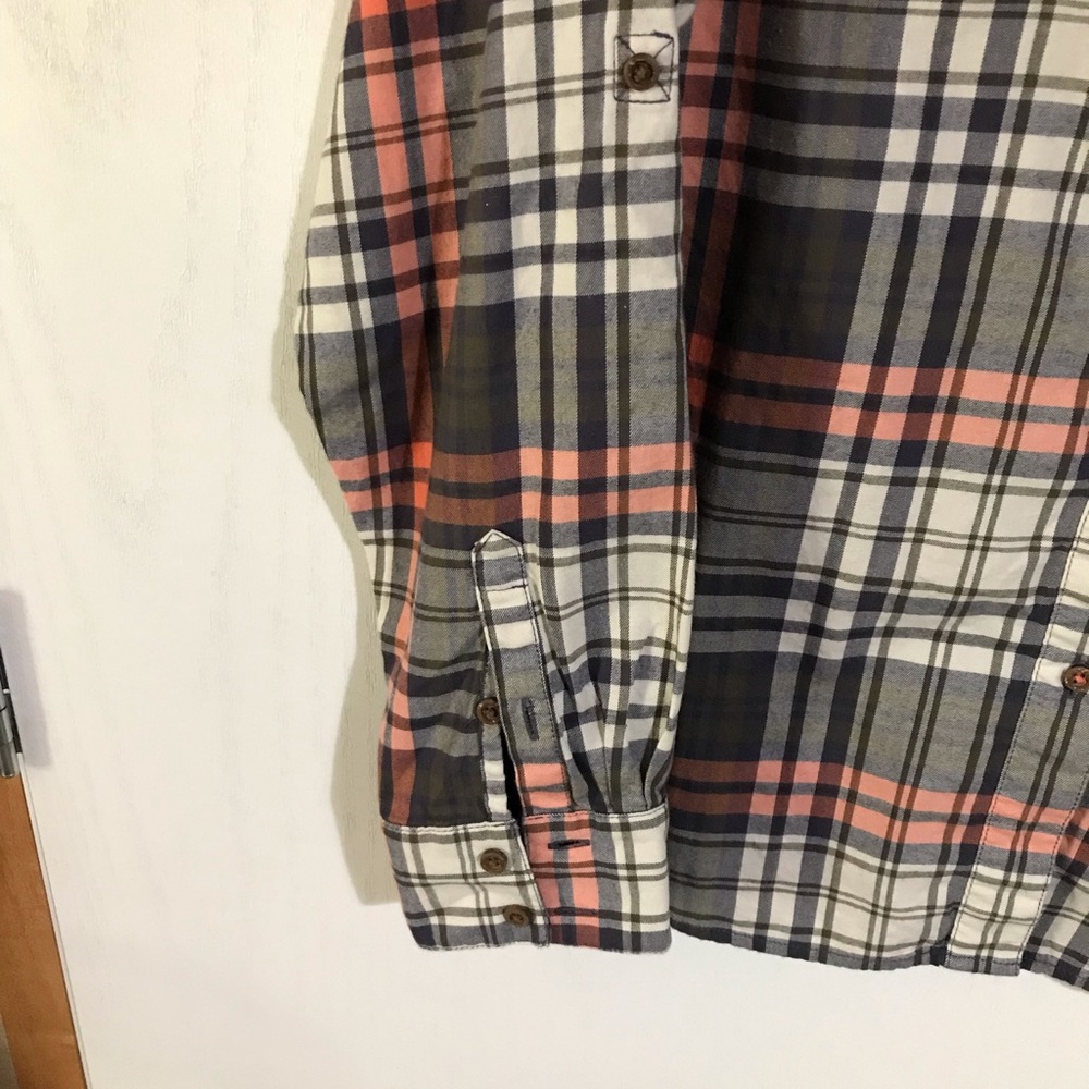 The Northface shirt size XL multicolor plaid flannel with roll tab sleeves - Picture 2 of 10